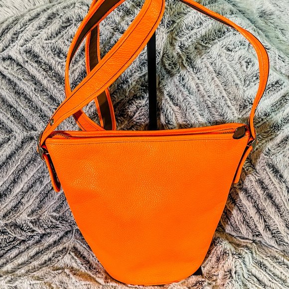 NWOT - C.O.A.C.H. MINI DUFFLE IN POLISHED PEBBLE LEATHER (F34527) - Picture 2 of 6